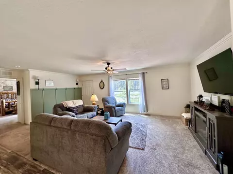 53564 Riverview Dr, La Pine, OR 97739 photo 3