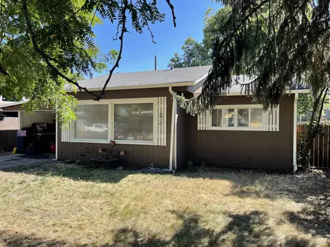 937 S Ivy St, Medford, OR 97501