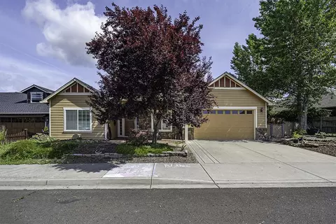 176 Echo Way, Eagle Point, OR 97524