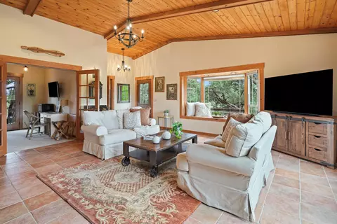 62760 Dixon Loop, Bend, OR 97701 photo 23