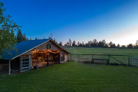 62760 Dixon Loop, Bend, OR 97701 photo 6