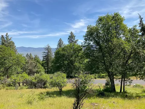 0 Coopers Hawk Rd #LOT 860, Klamath Falls, OR 97601
