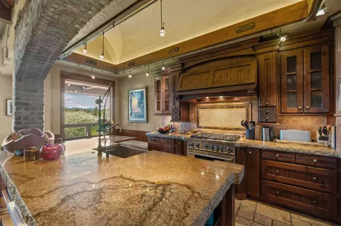Kitchen - 61279 Gorge View St, Bend, OR 97702 photo 2 of 5