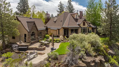 61279 Gorge View St, Bend, OR 97702