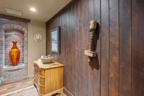 Entry Way - 61279 Gorge View St, Bend, OR 97702 photo 4 of 6