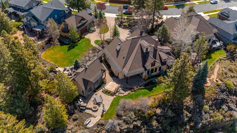 View/Area - 61279 Gorge View St, Bend, OR 97702 photo 3 of 9