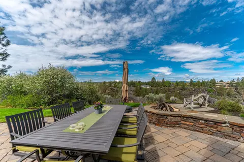 Exterior - 61279 Gorge View St, Bend, OR 97702 photo 12 of 17