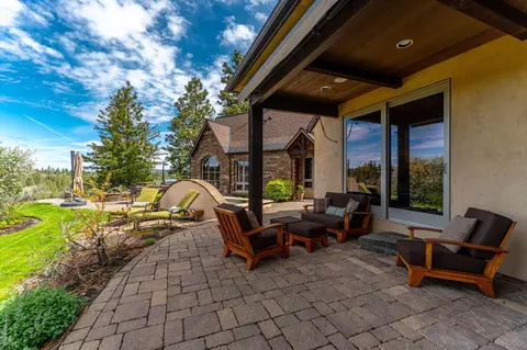Exterior - 61279 Gorge View St, Bend, OR 97702 photo 8 of 17