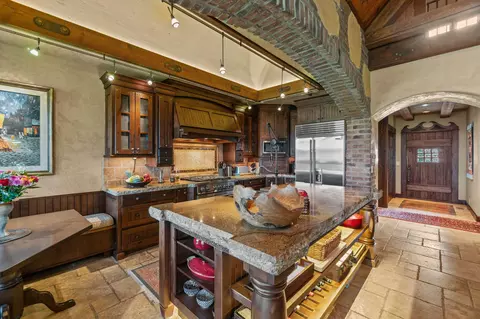 Kitchen - 61279 Gorge View St, Bend, OR 97702 photo 1 of 5
