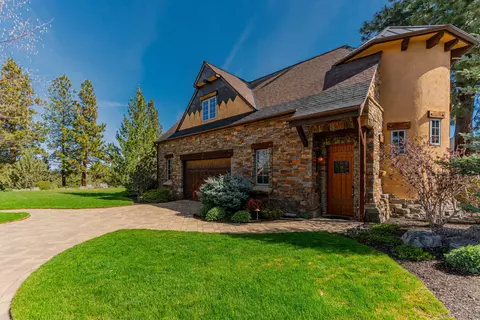 Exterior - 61279 Gorge View St, Bend, OR 97702 photo 15 of 17