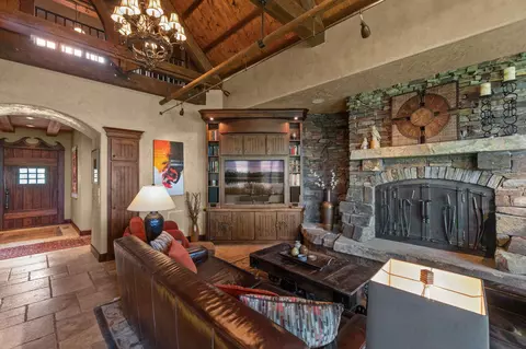 Living - 61279 Gorge View St, Bend, OR 97702 photo 1 of 7