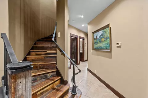 Entry Way - 61279 Gorge View St, Bend, OR 97702 photo 2 of 6