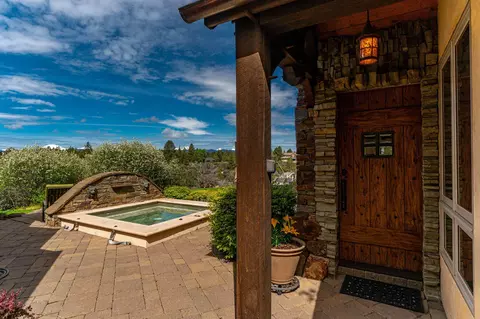 Exterior - 61279 Gorge View St, Bend, OR 97702 photo 11 of 17