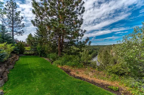Exterior - 61279 Gorge View St, Bend, OR 97702 photo 7 of 17