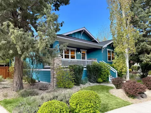 2450 NW Lolo Dr, Bend, OR 97703