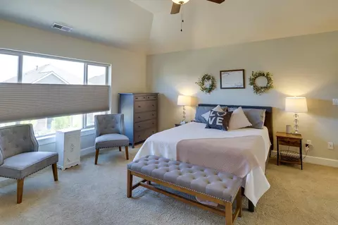 Bedroom - 3132 NE Marea Dr, Bend, OR 97701 photo 3 of 7