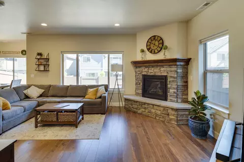 Living - 3132 NE Marea Dr, Bend, OR 97701 photo 1 of 3