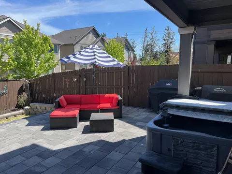 Exterior - 3132 NE Marea Dr, Bend, OR 97701 photo 3 of 28