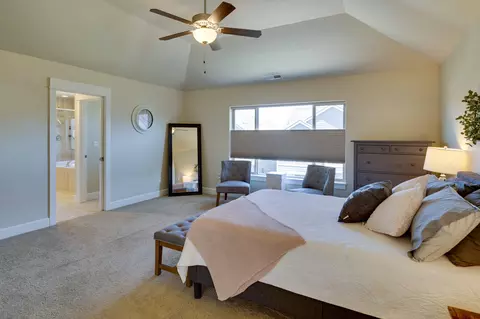 Bedroom - 3132 NE Marea Dr, Bend, OR 97701 photo 2 of 7