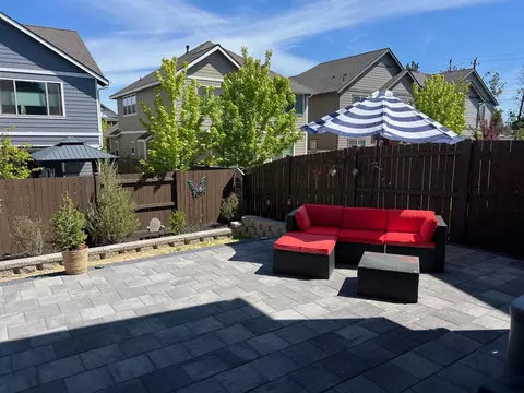 Exterior - 3132 NE Marea Dr, Bend, OR 97701 photo 4 of 28