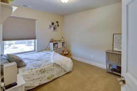 Bedroom - 3132 NE Marea Dr, Bend, OR 97701 photo 7 of 7