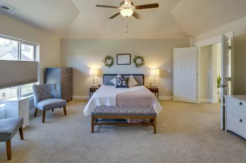 Bedroom - 3132 NE Marea Dr, Bend, OR 97701 photo 5 of 7