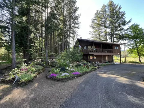 1400 Mill Creek Dr, Prospect, OR 97536