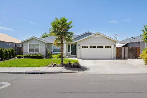 7919 Timberline Rd, White City, OR 97503