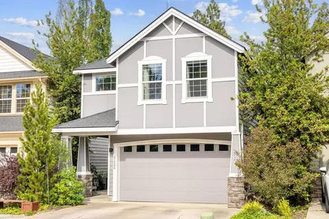 61266 Huckleberry Pl, Bend, OR 97702
