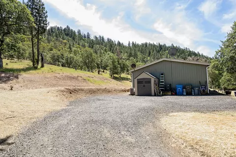 1382 Evans Creek Rd, Rogue River, OR 97537 photo 5