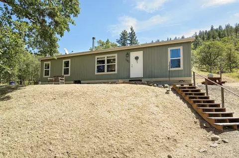 1382 Evans Creek Rd, Rogue River, OR 97537 photo 2