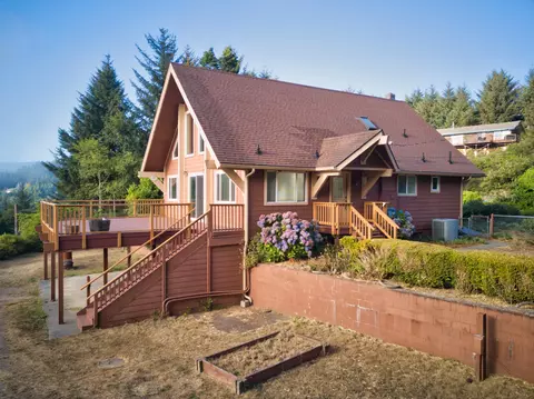 95630 Eggers Rd, Brookings, OR 97415