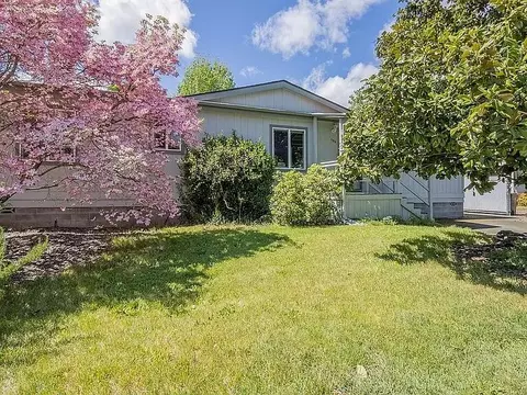 1150 Doneen Ln, Grants Pass, OR 97526