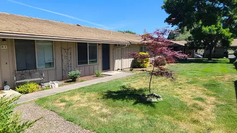 300 Shafer Ln #B2, Jacksonville, OR 97530