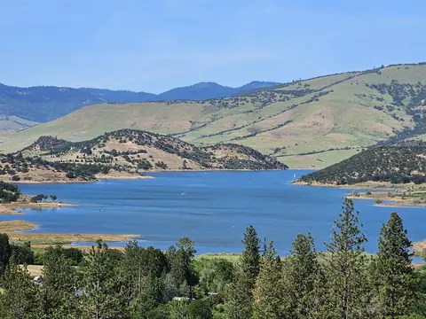 6830 Or-66, Ashland, OR 97520