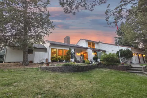 21520 Powderhorn Dr, Bend, OR 97701