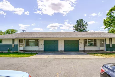 610-612 S Platt Pl, Eagle Point, OR 97524