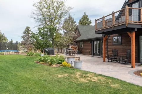 Exterior - 64885 Mcgrath Rd, Bend, OR 97701 photo 6 of 15