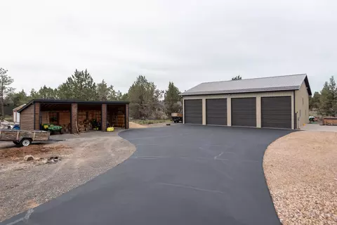 Exterior - 64885 Mcgrath Rd, Bend, OR 97701 photo 11 of 15