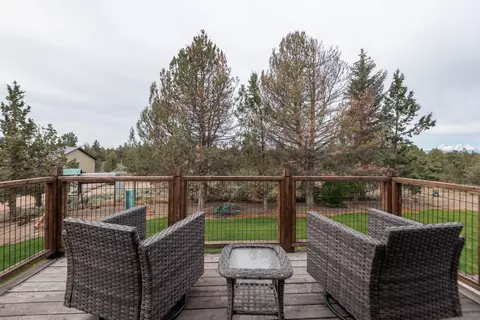 Exterior - 64885 Mcgrath Rd, Bend, OR 97701 photo 3 of 15