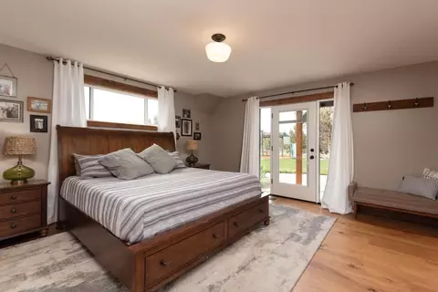 Bedroom - 64885 Mcgrath Rd, Bend, OR 97701 photo 1 of 4