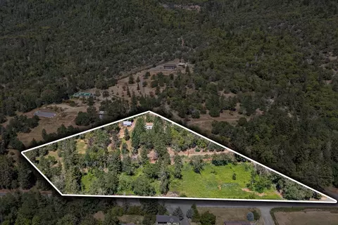 10244 N Applegate Rd, Grants Pass, OR 97527 photo 4