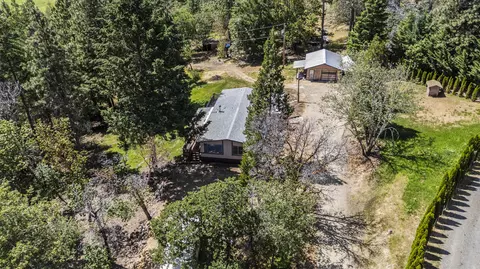 10244 N Applegate Rd, Grants Pass, OR 97527 photo 2