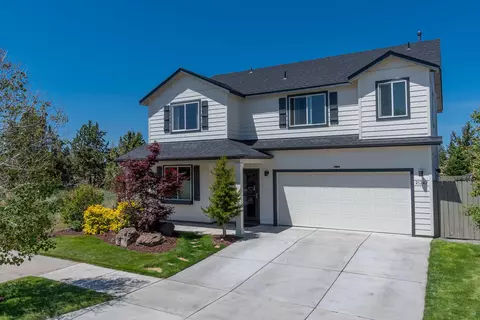 21242 Thornhill Ln, Bend, OR 97701 photo 2