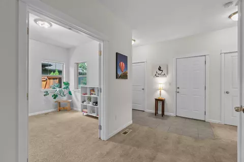 Entry Way - 20045 Voltera Pl, Bend, OR 97702 photo 1 of 1