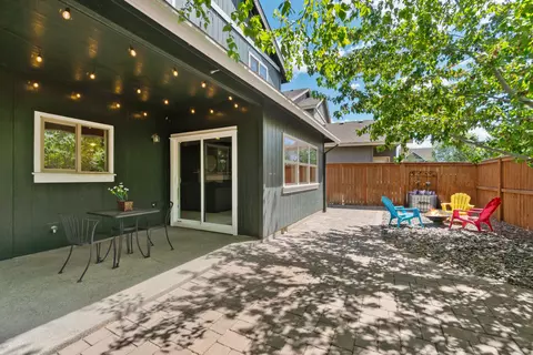 Exterior - 20045 Voltera Pl, Bend, OR 97702 photo 4 of 9