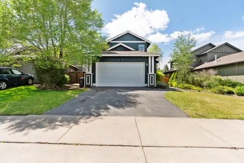 Exterior - 20045 Voltera Pl, Bend, OR 97702 photo 2 of 9
