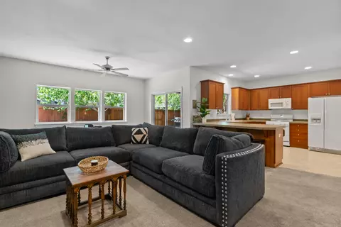 20045 Voltera Pl, Bend, OR 97702