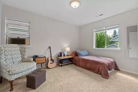 Bedroom - 20045 Voltera Pl, Bend, OR 97702 photo 5 of 6