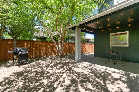 Exterior - 20045 Voltera Pl, Bend, OR 97702 photo 5 of 9